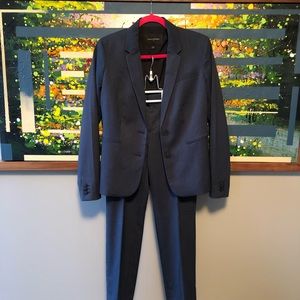 Full women’s business pant suit